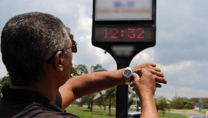 Volta do horário de verão é possibilidade real, diz ministro 